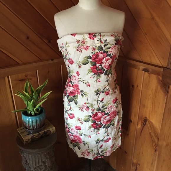 Beautiful Floral Linen Strapless Dress - Picture 1 of 2